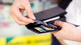 مستمری و مقرری «اسفندماه» واریز شد