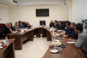 نشست مشترک رئیس و معاونان صندوق ها با رئیس و اعضای هئیت مدیره کانون تهران