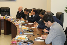 نشست مشترک رئیس و معاونان صندوق ها با رئیس و اعضای هئیت مدیره کانون تهران