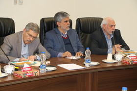 نشست مشترک رئیس و معاونان صندوق ها با رئیس و اعضای هئیت مدیره کانون تهران