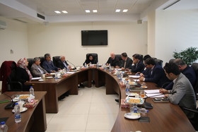 نشست مشترک رئیس و معاونان صندوق ها با رئیس و اعضای هئیت مدیره کانون تهران