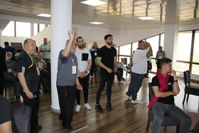 رقابت بازنشستگان در رشته دارت و شنا