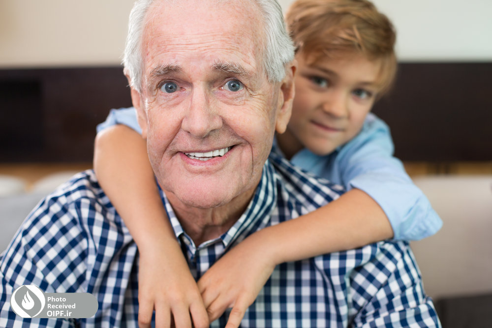 بازنشسته /شاد