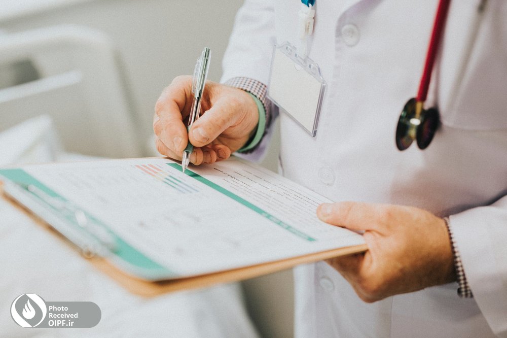 پزشک/ سلامتی/ بیمارستان/ نسخه / درمان