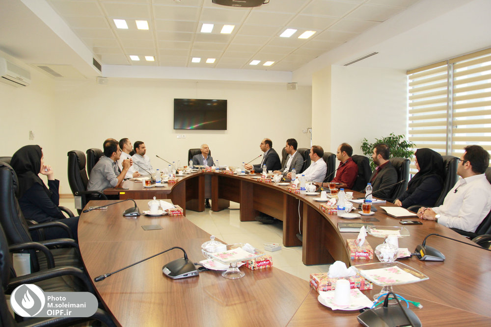 نشست کارشناسان فناوری اطلاعات با آقای شیرازی