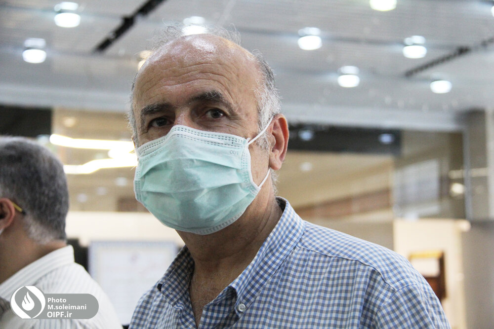 بازنشستگان با ماسک