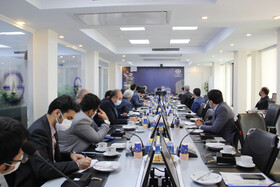 نشست مهندس بیات با مدیران عامل شرکت پالایش نفت جی