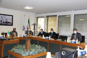 نشست رییس هیات رییسه با مدیران شرکت تاسیسات دریایی