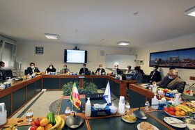 نشست رییس هیات رییسه با مدیران شرکت تاسیسات دریایی