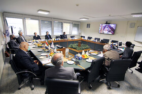 نشست رییس هیات رییسه با مدیران شرکت تاسیسات دریایی