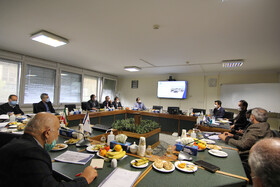 نشست رییس هیات رییسه با مدیران شرکت تاسیسات دریایی