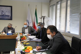 نشست رییس هیات رییسه با مدیران شرکت تاسیسات دریایی