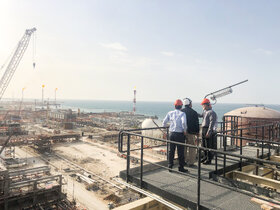 بازدید رئیس هیئت رئیسه از طرح های صندوق‌ ها در عسلویه