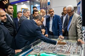 بازدید دکتر بیات از بیست و هفتمین نمایشگاه نفت