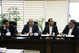 ارائه گزارش پتروشیمی دهلران در هیئت‌رئیسه صندوق‌ها