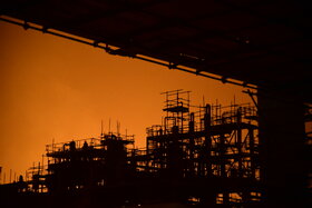 بازدید دکتر بیات از طرح های گروه اقتصادی صندوق ها در عسلویه