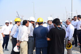 بازدید دکتر بیات از طرح های گروه اقتصادی صندوق ها در عسلویه