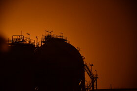 بازدید دکتر بیات از طرح های گروه اقتصادی صندوق ها در عسلویه