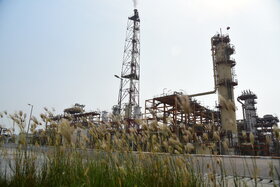 بازدید دکتر بیات از طرح های گروه اقتصادی صندوق ها در عسلویه