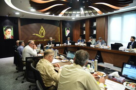 بازدید دکتر بیات از طرح های گروه اقتصادی صندوق ها در عسلویه