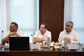 بازدید دکتر بیات از طرح های گروه اقتصادی صندوق ها در عسلویه