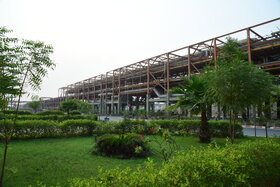 بازدید دکتر بیات از طرح های گروه اقتصادی صندوق ها در عسلویه