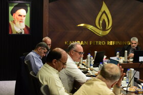 بازدید دکتر بیات از طرح های گروه اقتصادی صندوق ها در عسلویه