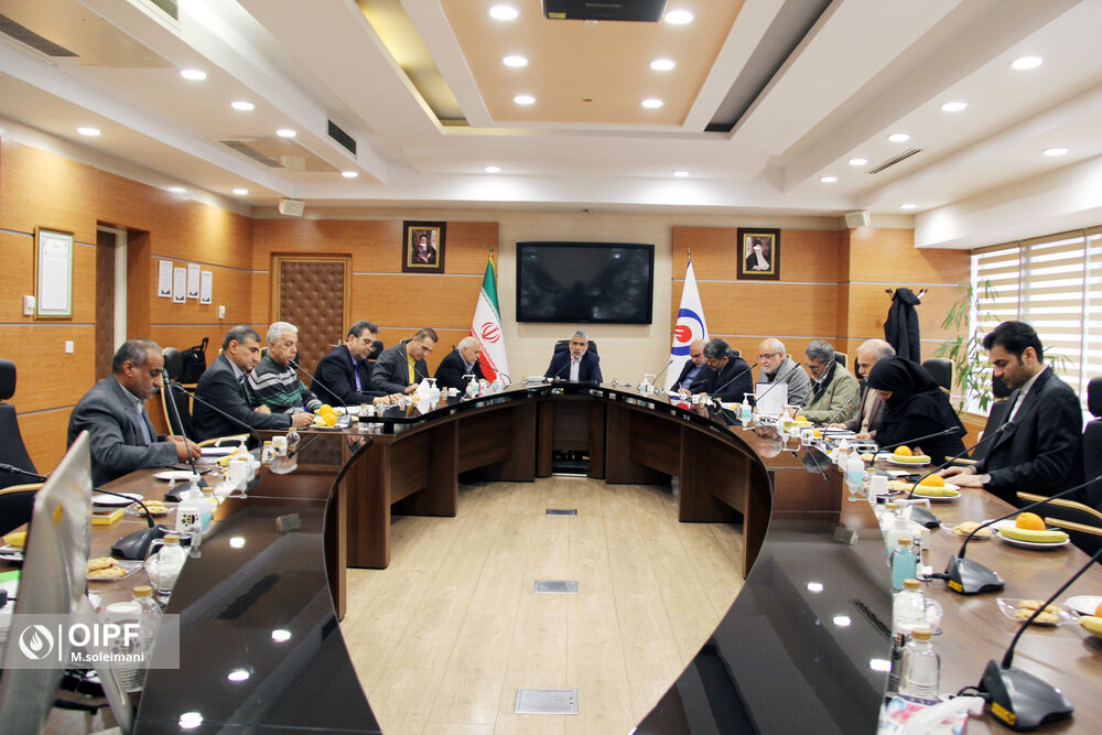 نشست رئیس هیئت‌رئیسه صندوق‌ها با دبیر و اعضای هیئت اجرایی کانون‌ها