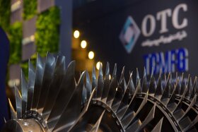 بازدید دکتر بیات رئیس هیئت رئیسه صندوق ها و دکتر نعیمی مدیر عامل شرکت سرمایه گذاری اهداف از نمایشگاه 28