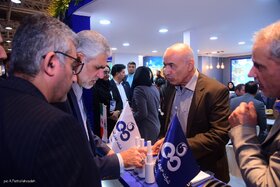 بازدید دکتر بیات رئیس هیئت رئیسه صندوق ها و دکتر نعیمی مدیر عامل شرکت سرمایه گذاری اهداف از نمایشگاه 28