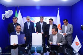 بازدید دکتر بیات رئیس هیئت رئیسه صندوق ها و دکتر نعیمی مدیر عامل شرکت سرمایه گذاری اهداف از نمایشگاه 28