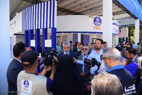 بازدید دکتر بیات رئیس هیئت رئیسه صندوق ها و دکتر نعیمی مدیر عامل شرکت سرمایه گذاری اهداف از نمایشگاه 28