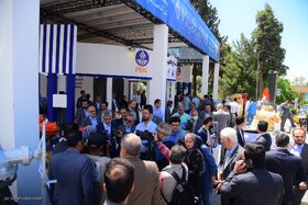 بازدید دکتر بیات رئیس هیئت رئیسه صندوق ها و دکتر نعیمی مدیر عامل شرکت سرمایه گذاری اهداف از نمایشگاه 28