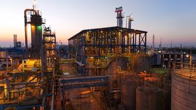 پتروشیمی نخل آسماری به بهره‌برداری رسید