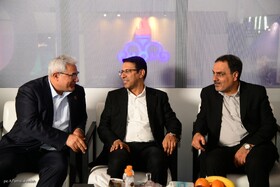 بازدید دکتر حسین زاده از نمایشگاه