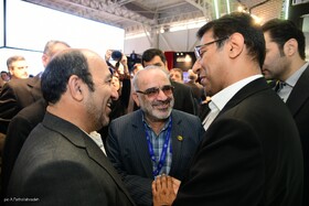 بازدید دکتر حسین زاده از نمایشگاه