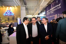 بازدید دکتر حسین زاده از نمایشگاه