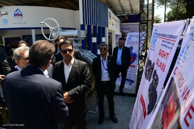 بازدید دکتر حسین زاده از نمایشگاه