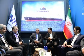 بازدید دکتر حسین زاده از نمایشگاه