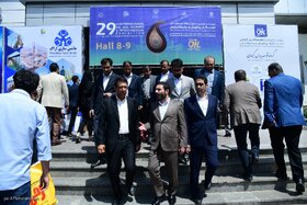 بازدید دکتر حسین زاده، رئیس هیئت رئیسه صندوق ها در دومین روز نمایشگاه بین المللی نفت