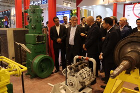 بازدید دکتر حسین زاده، رئیس هیئت رئیسه صندوق ها در دومین روز نمایشگاه بین المللی نفت