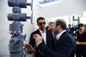 بازدید دکتر حسین‌زاده، رئیس هیئت‌رئیسه صندوق‌ها، از روز پایانی نمایشگاه نفت