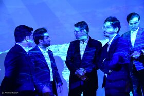 بازدید دکتر حسین زاده از نمایشگاه صنعت نفت