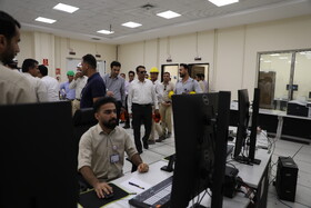 بازدید دکتر حسین‌زاده رئیس هیئت‌رئیسه صندوق‌ها از طرح‌های سرمایه‌گذاری صندوق‌ در عسلویه