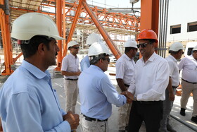 بازدید دکتر حسین‌زاده رئیس هیئت‌رئیسه صندوق‌ها از طرح‌های سرمایه‌گذاری صندوق‌ در عسلویه