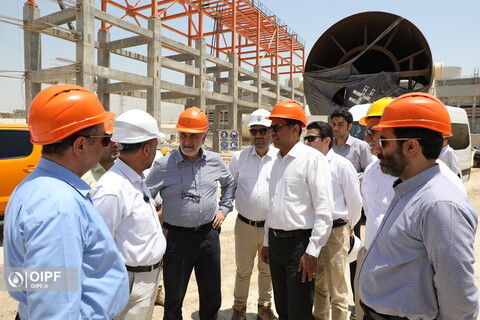 بازدید دکتر حسین‌زاده از طرح‌های سرمایه‌گذاری صندوق‌ در عسلویه