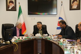 نشست دبیر و چند تن از روسای کانون ها با رئیس صندوق‌ها